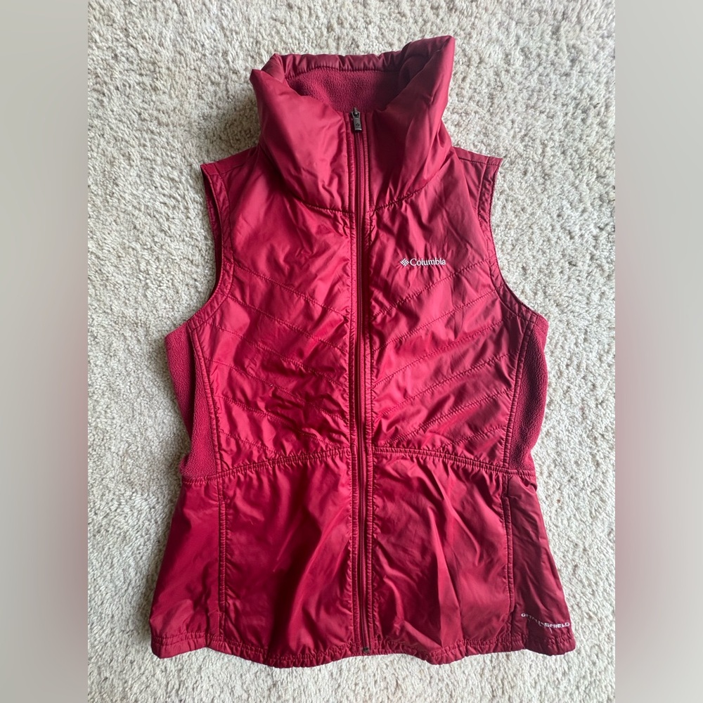 Columbia Crimson Quilted Vest